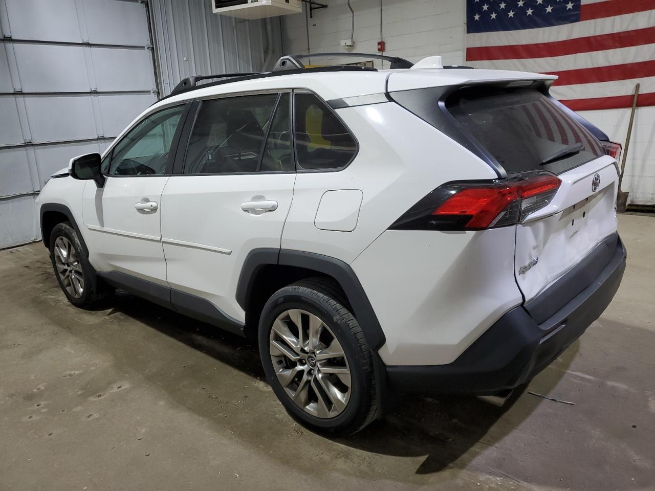 2020 Toyota Rav4 Xle Premium - Image 2