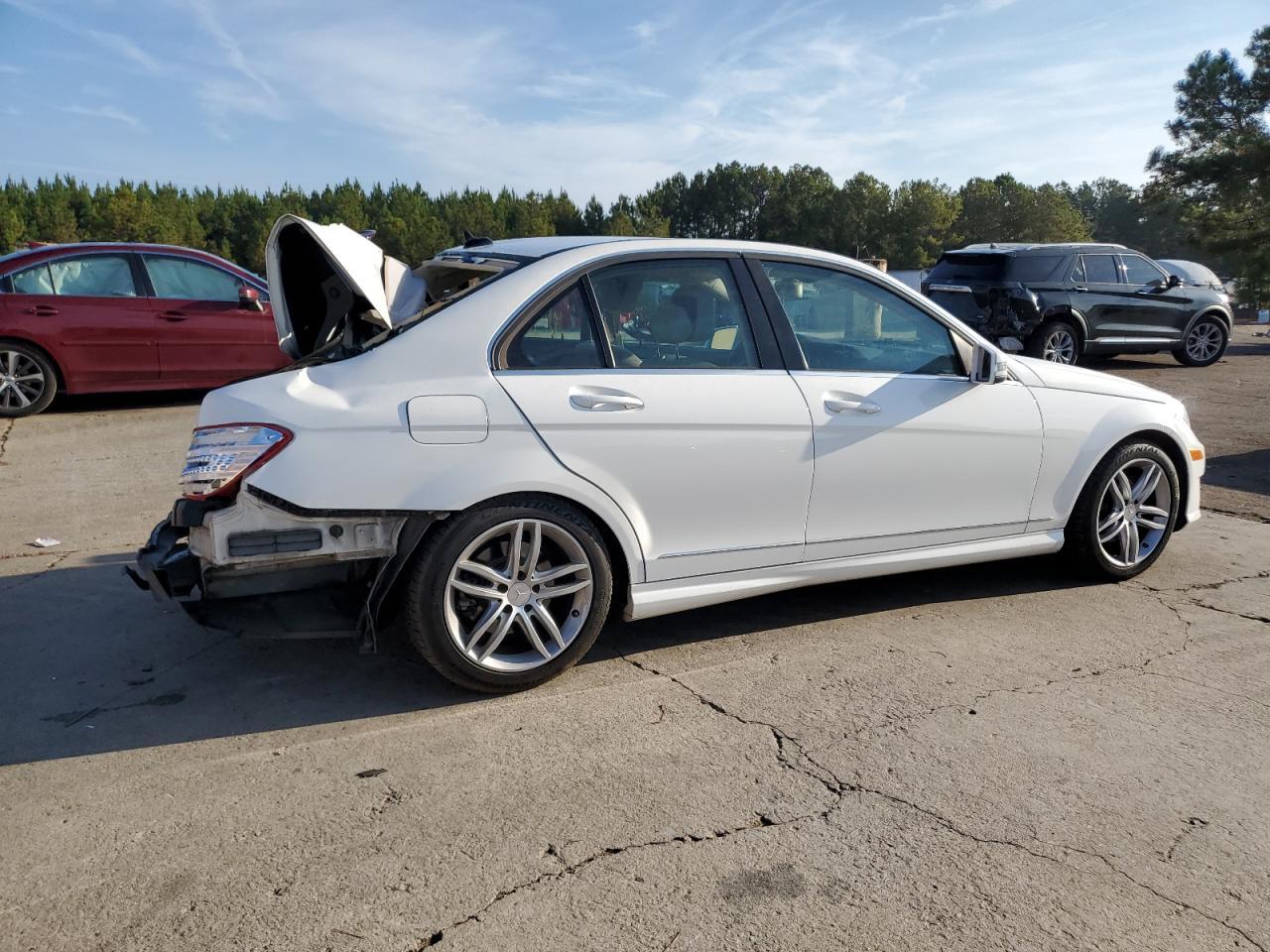 2014 Mercedes-Benz C 250 - Image 3