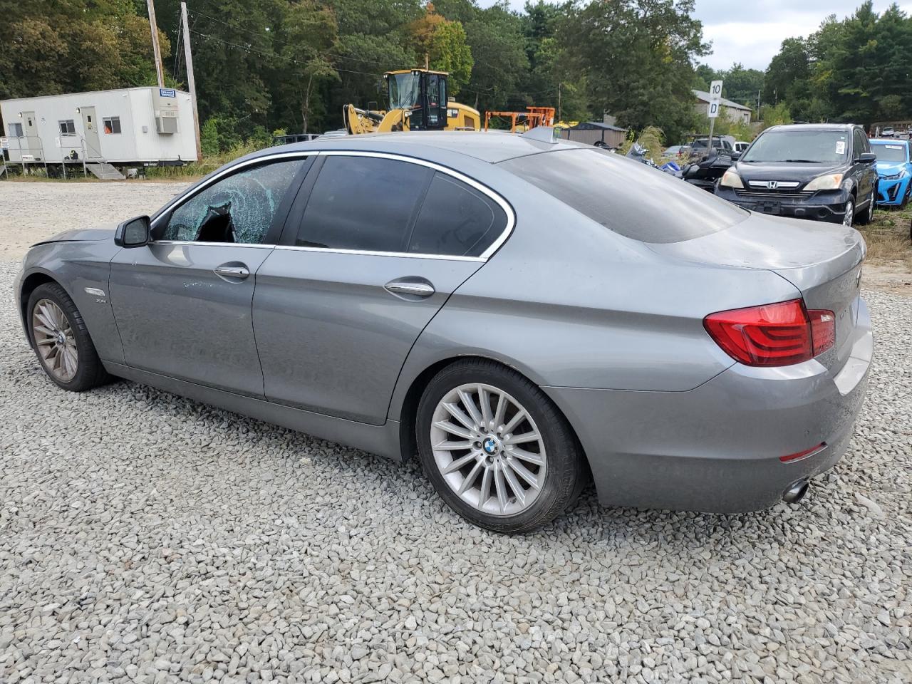 2012 BMW 535 Xi - Image 2