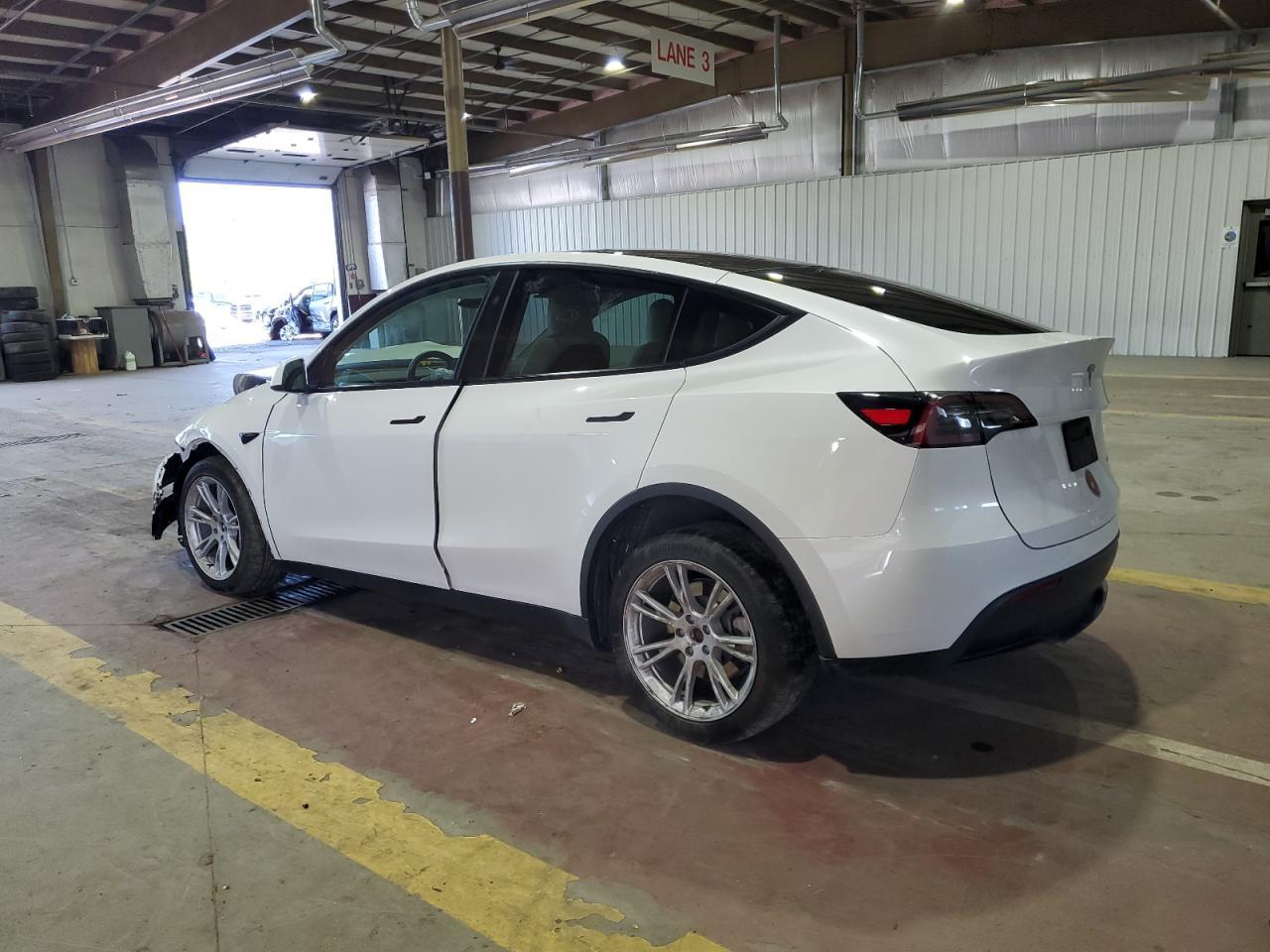 2023 Tesla Model Y - Фото 2