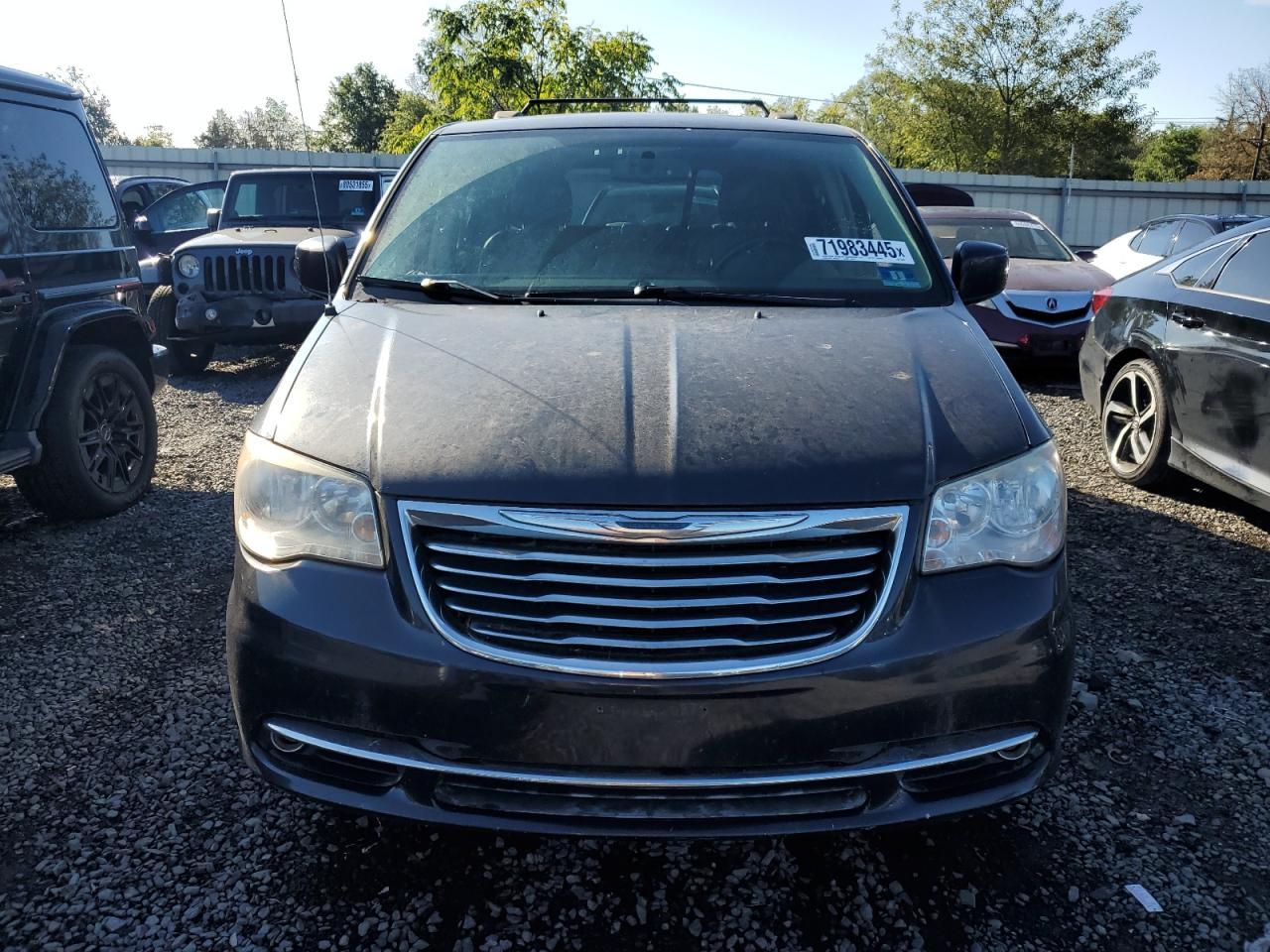 2014 Chrysler Town & Country Touring - Фото 5