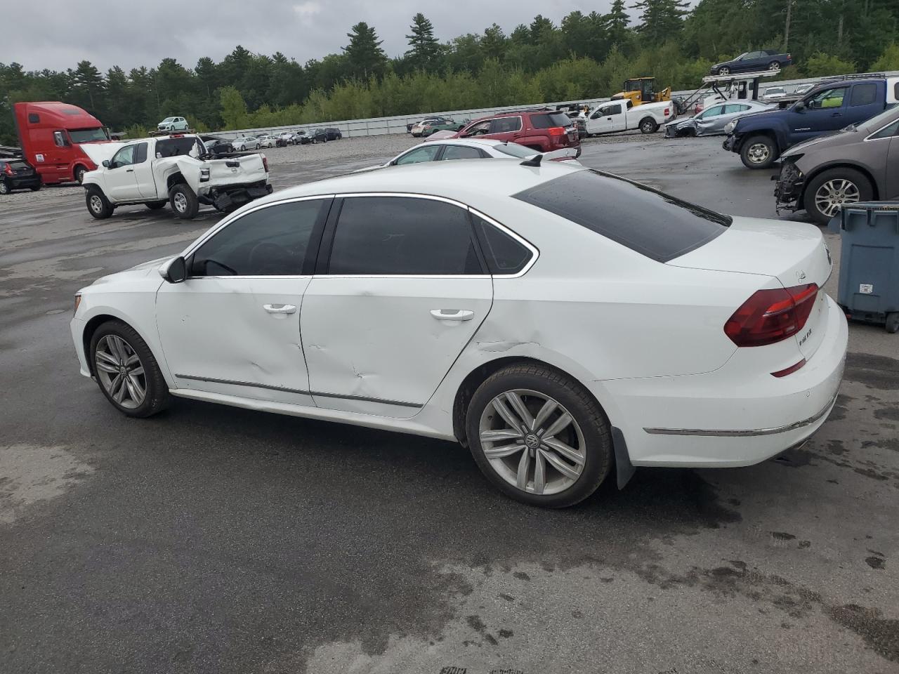 2017 Volkswagen Passat Se - Фото 2