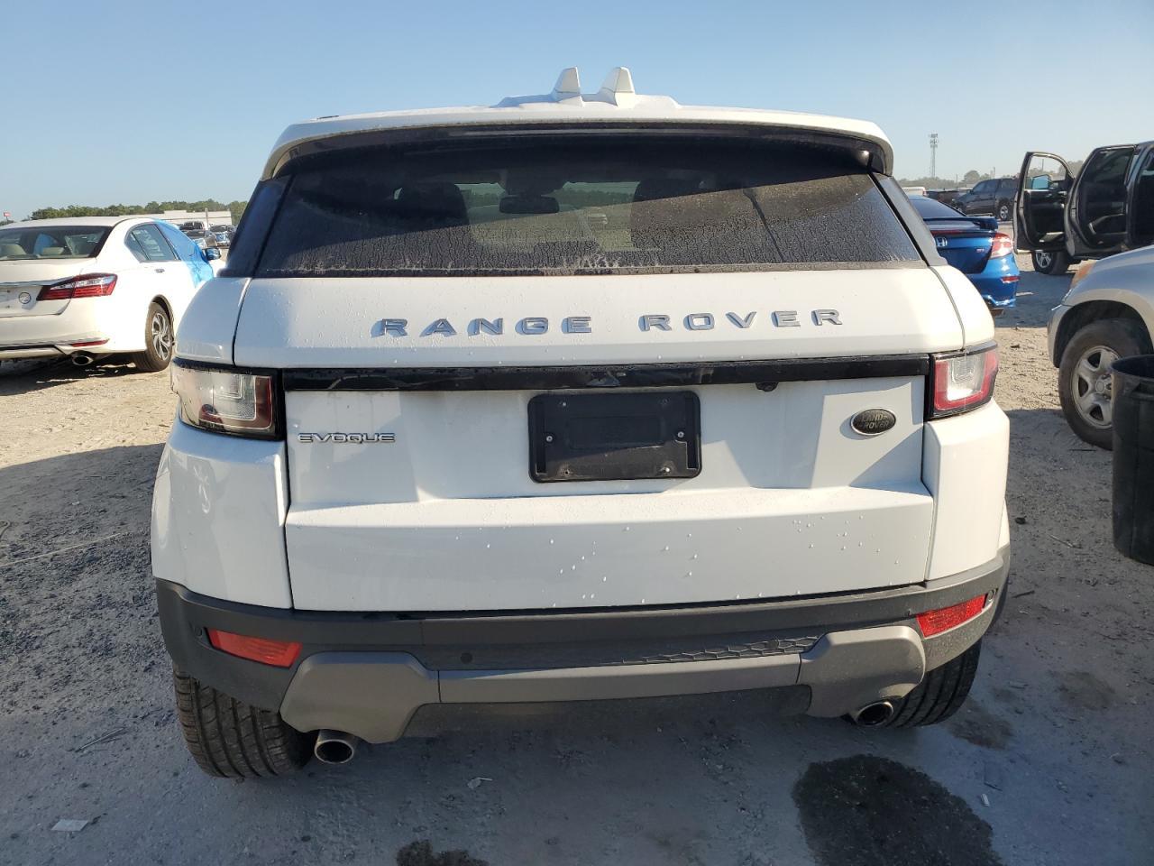 2017 Land Rover Range Rover Evoque Se - Image 6