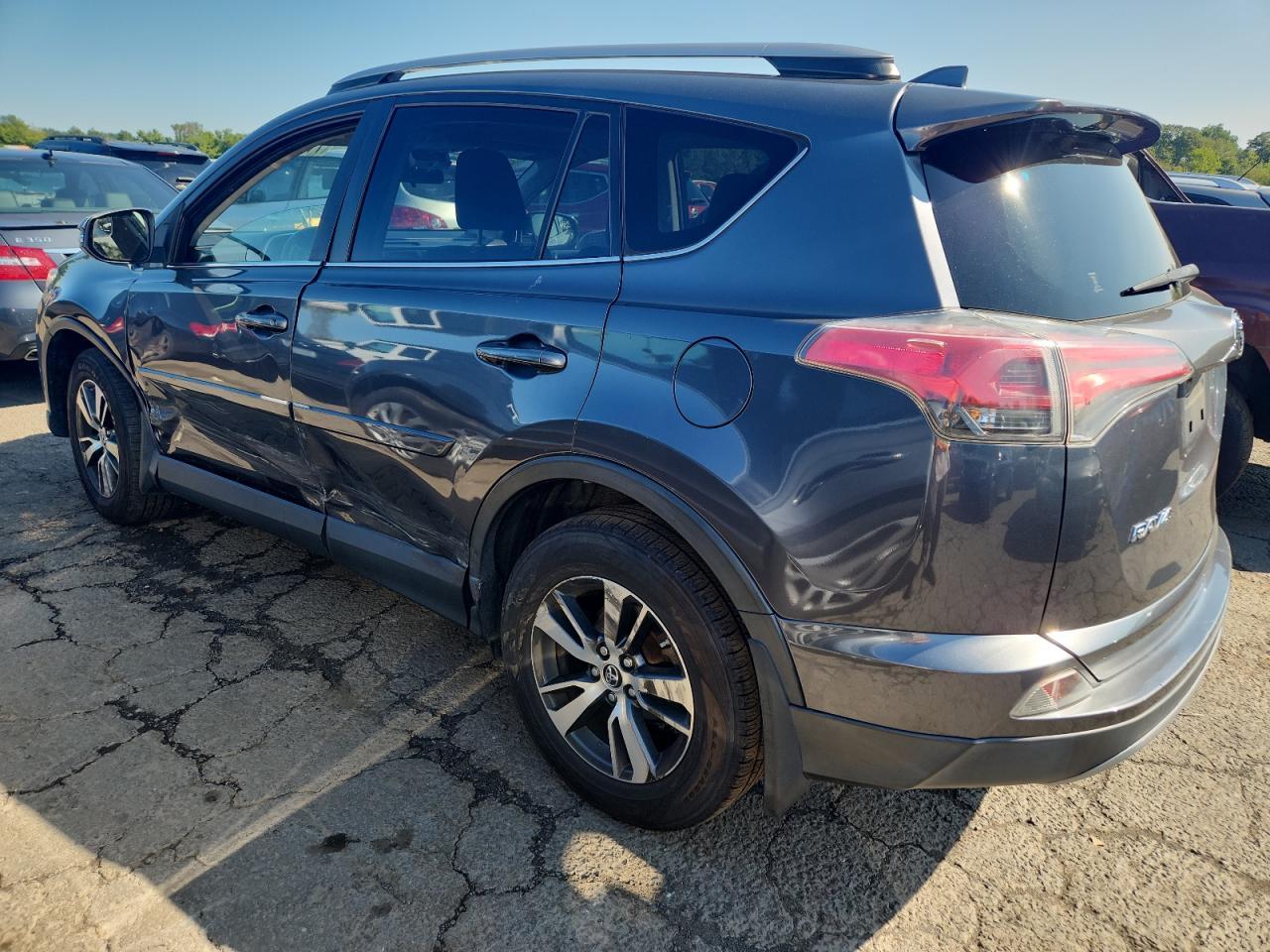 2017 Toyota Rav4 Xle - Image 2