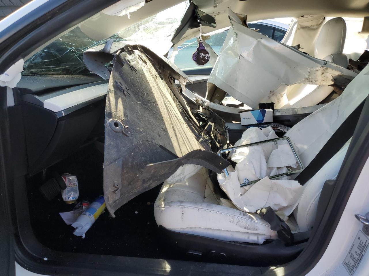 2022 Tesla Model 3 - Image 7