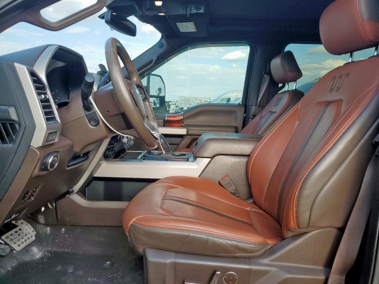 2020 Ford F450 Super Duty - Фото 7