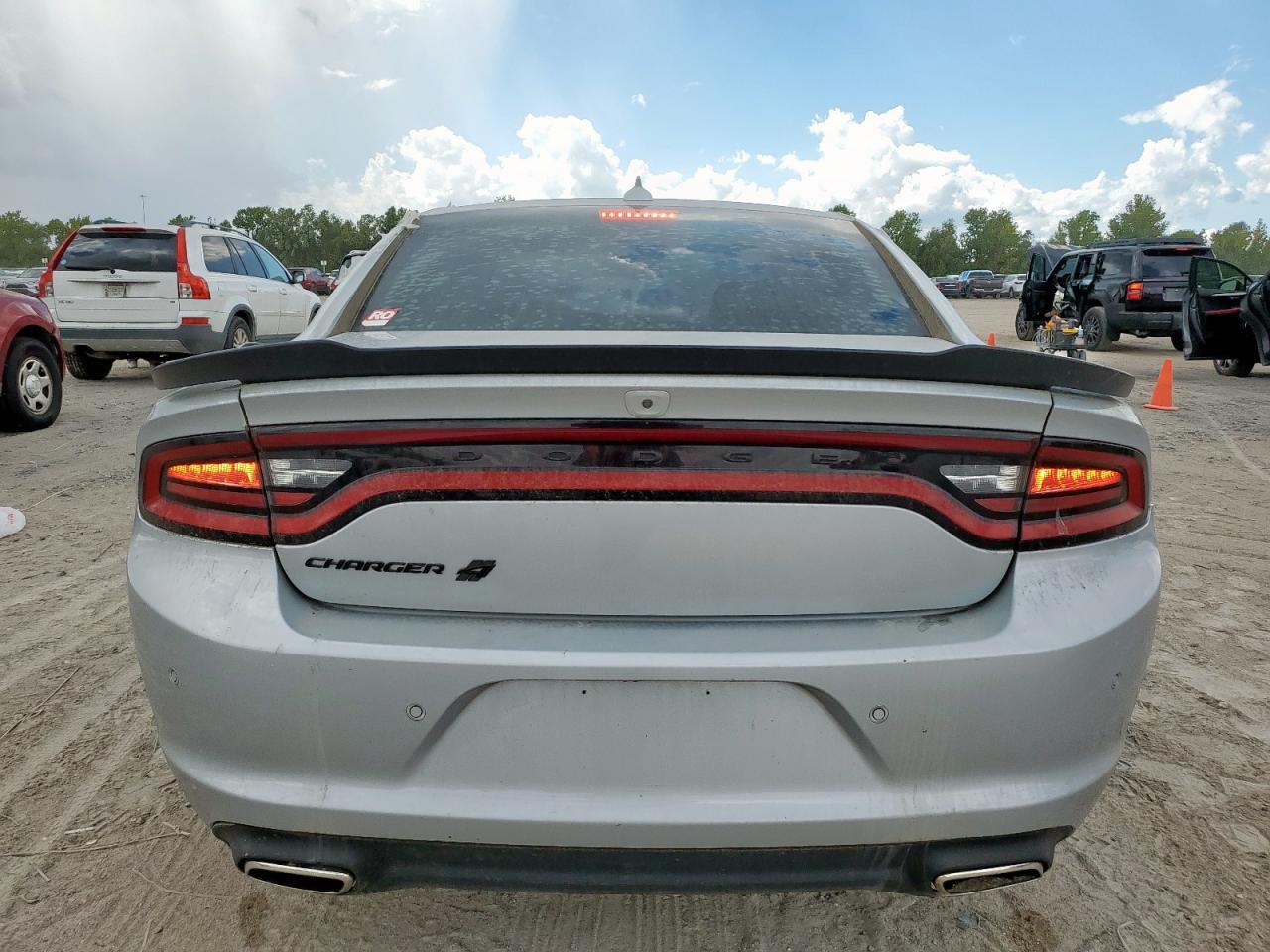 2022 Dodge Charger Sxt - Фото 6