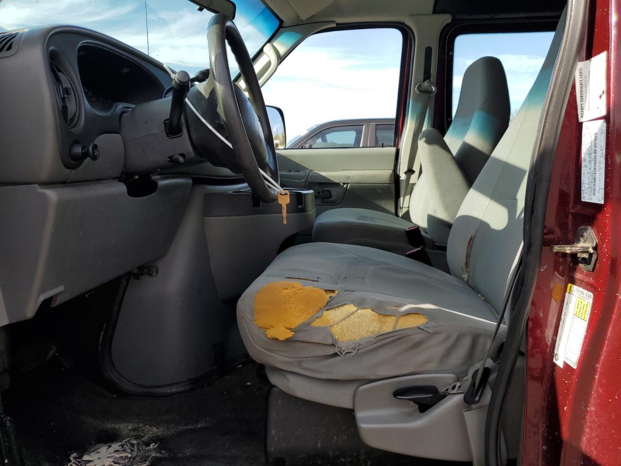 2008 Ford Econoline E250 Van - Image 7