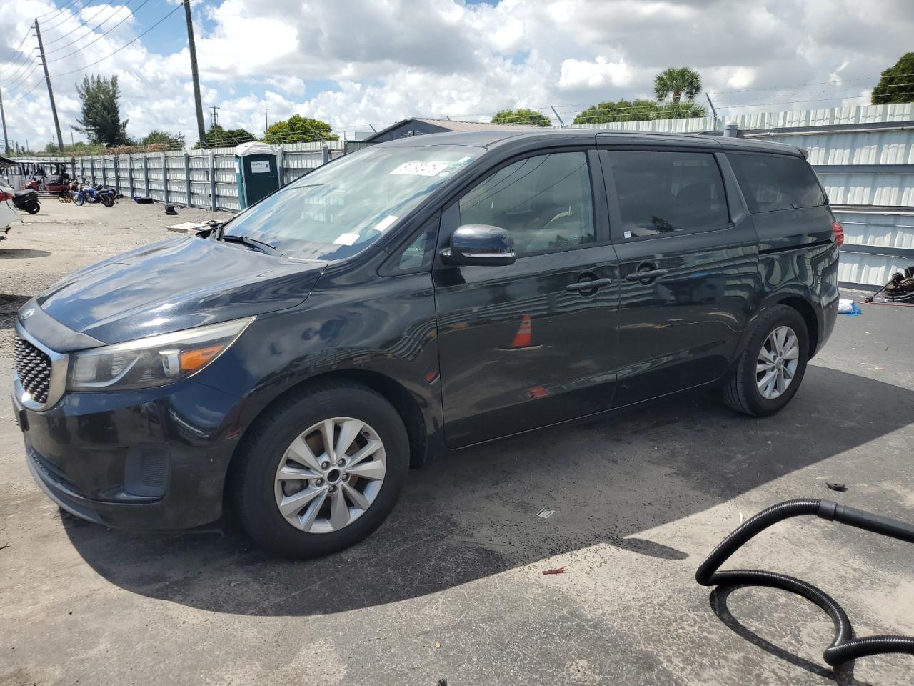 2017 Kia Sedona Lx