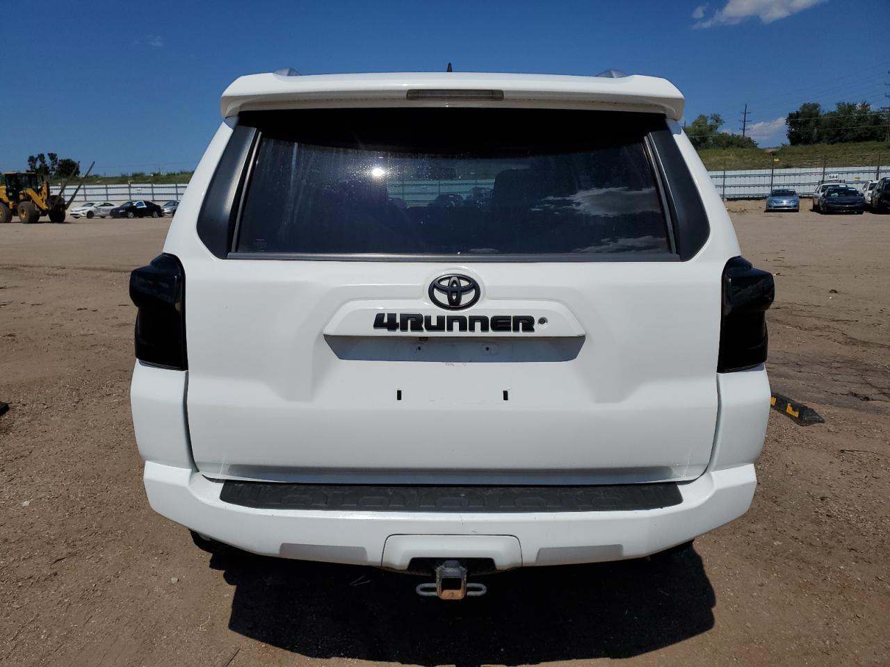 2015 Toyota 4Runner Sr5/Sr5 Premium - Image 6