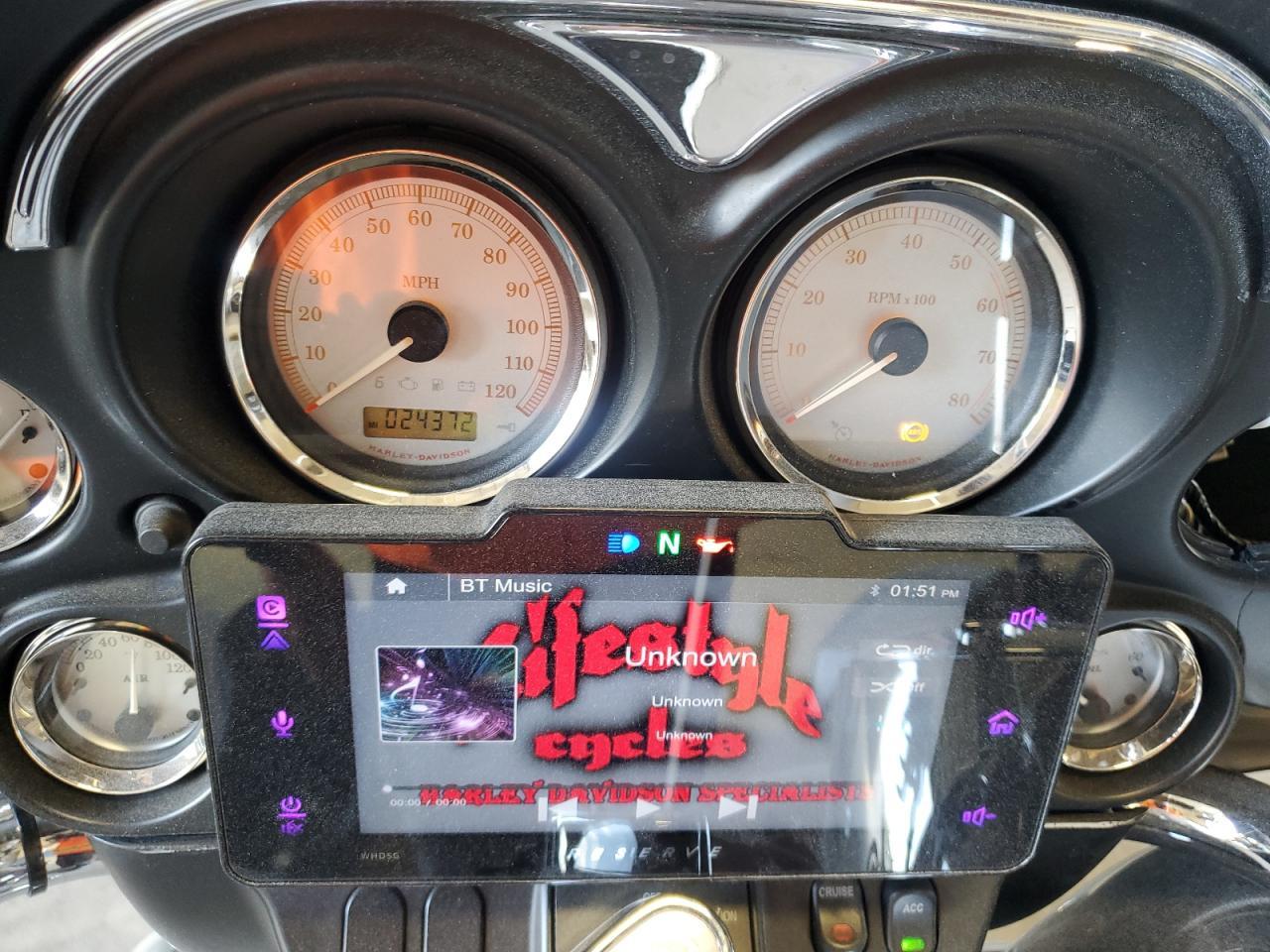 2011 Harley-Davidson Flhx - Image 7