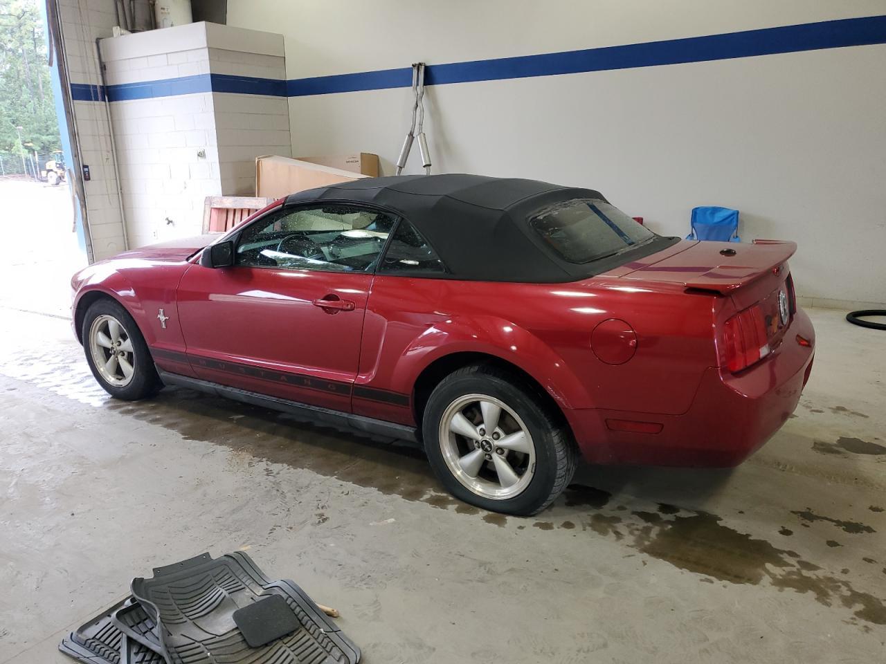 2007 Ford Mustang - Фото 2