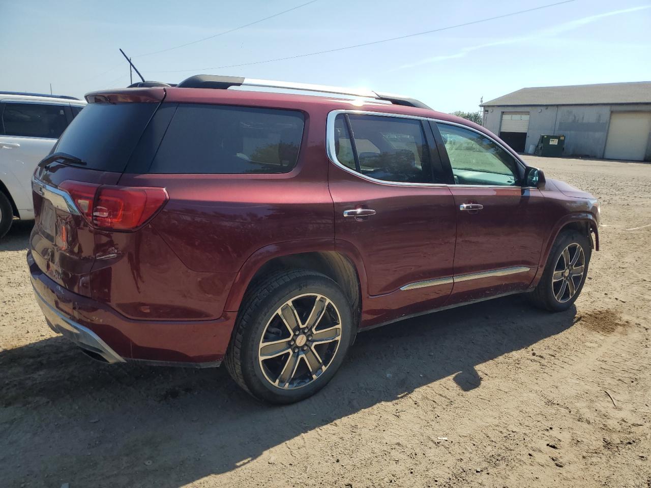 2017 GMC Acadia Denali - Image 3