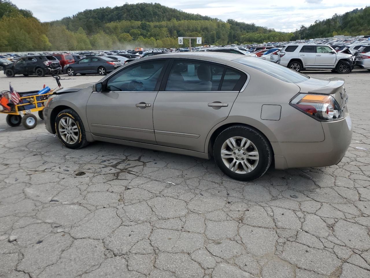 2012 Nissan Altima Base - Image 2