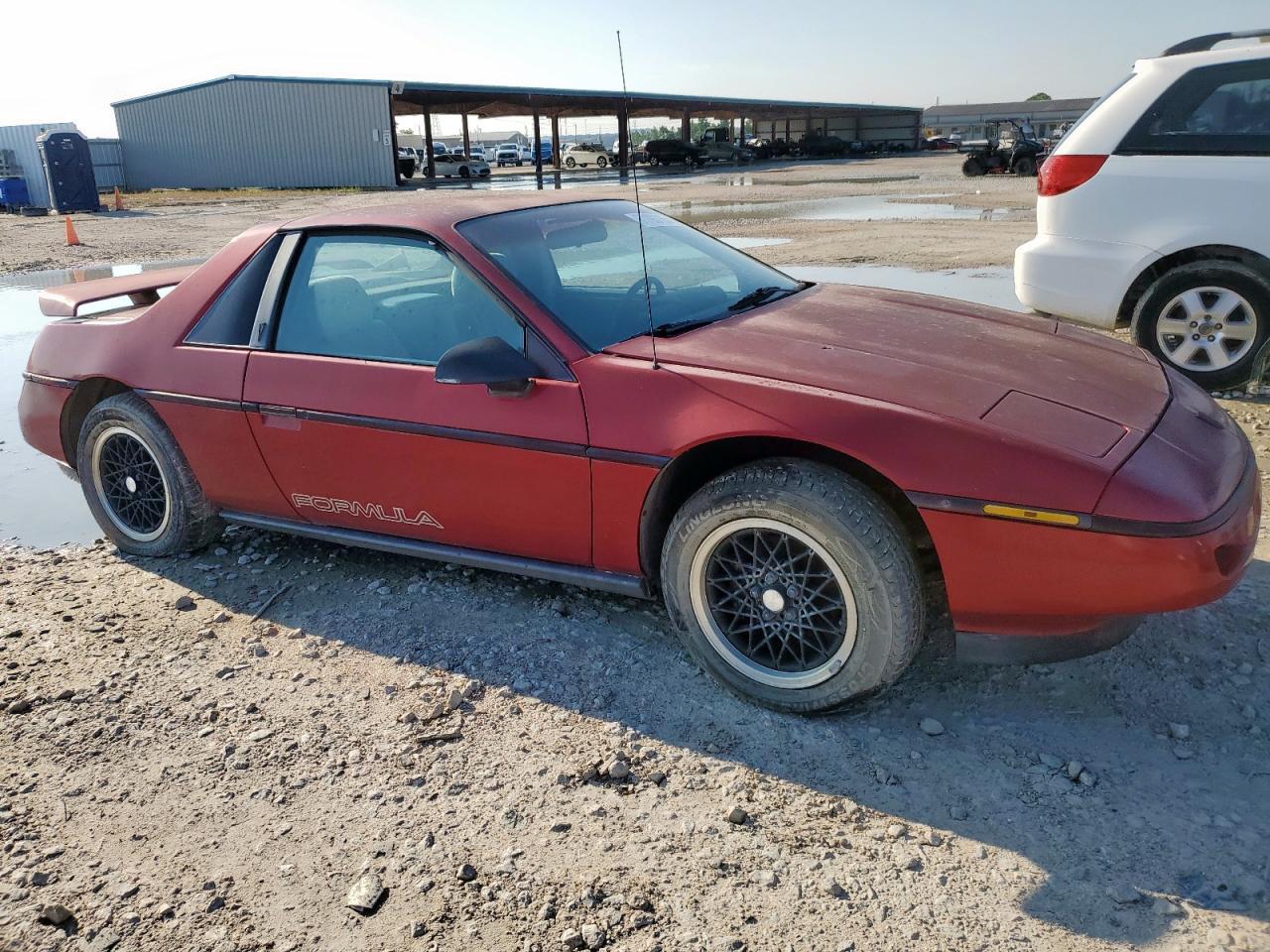 1988 Pontiac Fiero - Фото 4