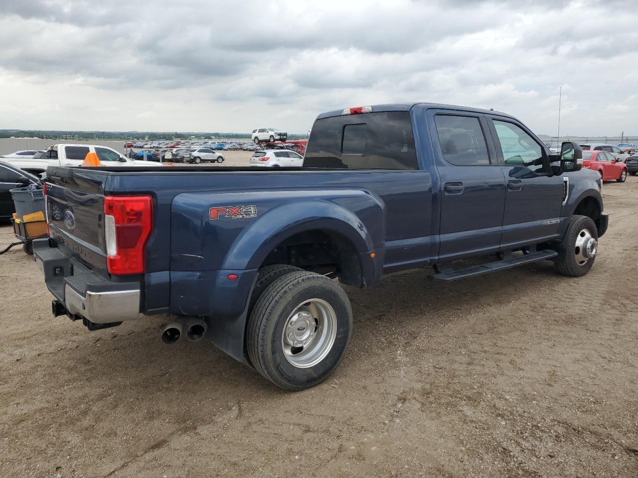 2019 Ford F350 Super Duty - Фото 3