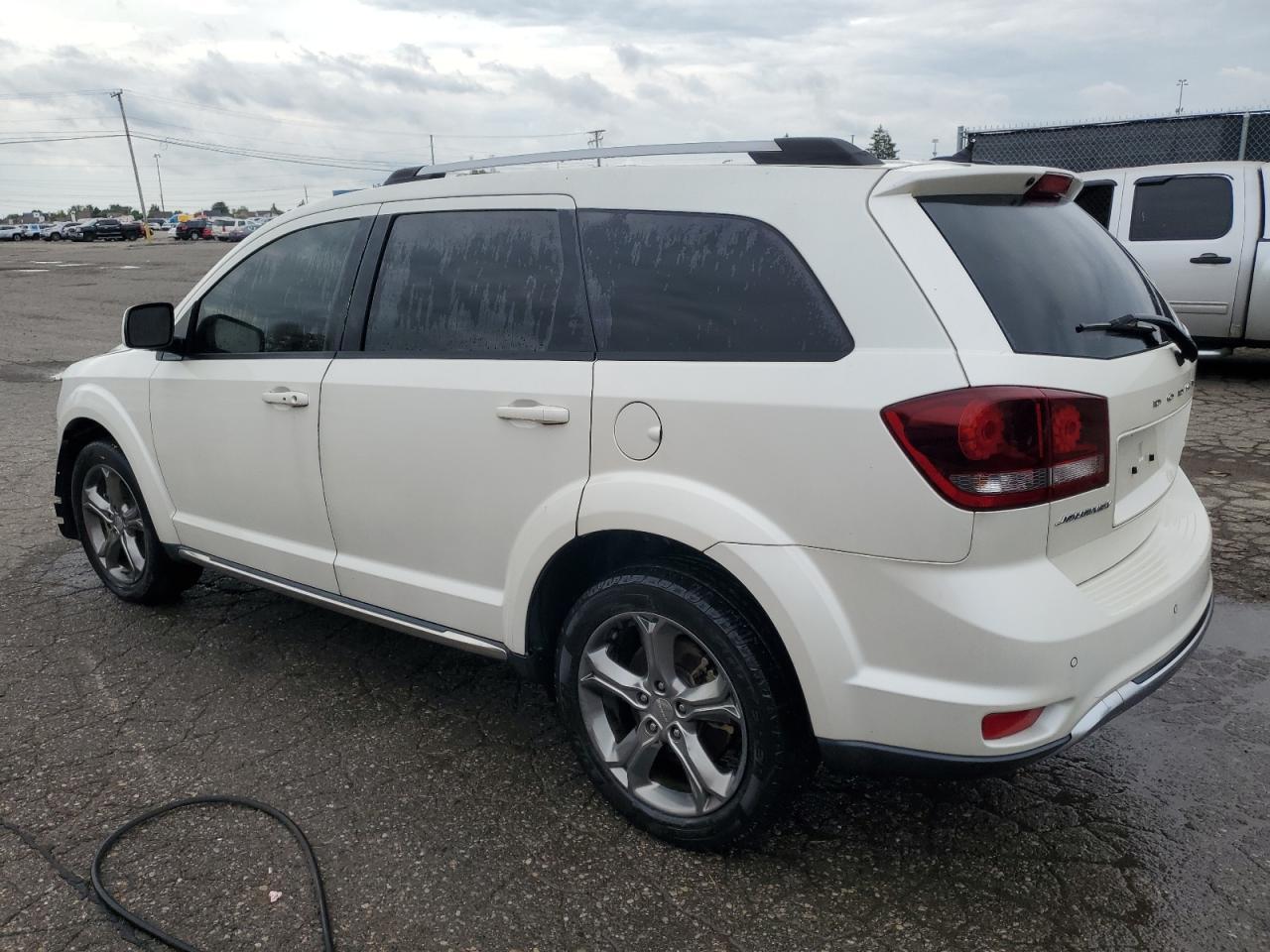 2016 Dodge Journey Crossroad - Image 2