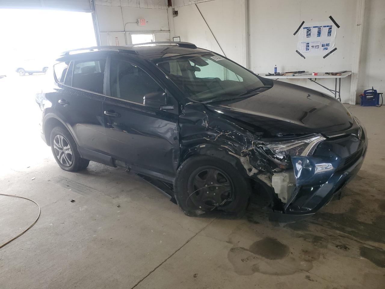 2017 Toyota Rav4 Le - Фото 4