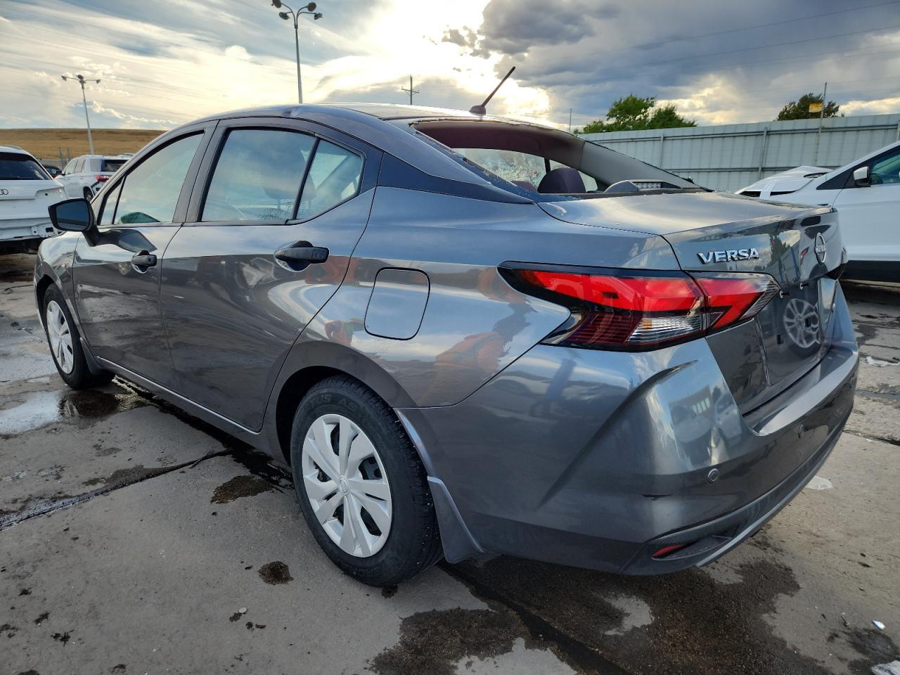 2023 Nissan Versa S - Фото 2