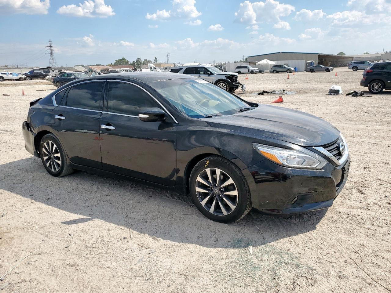 2017 Nissan Altima 2.5 - Фото 4