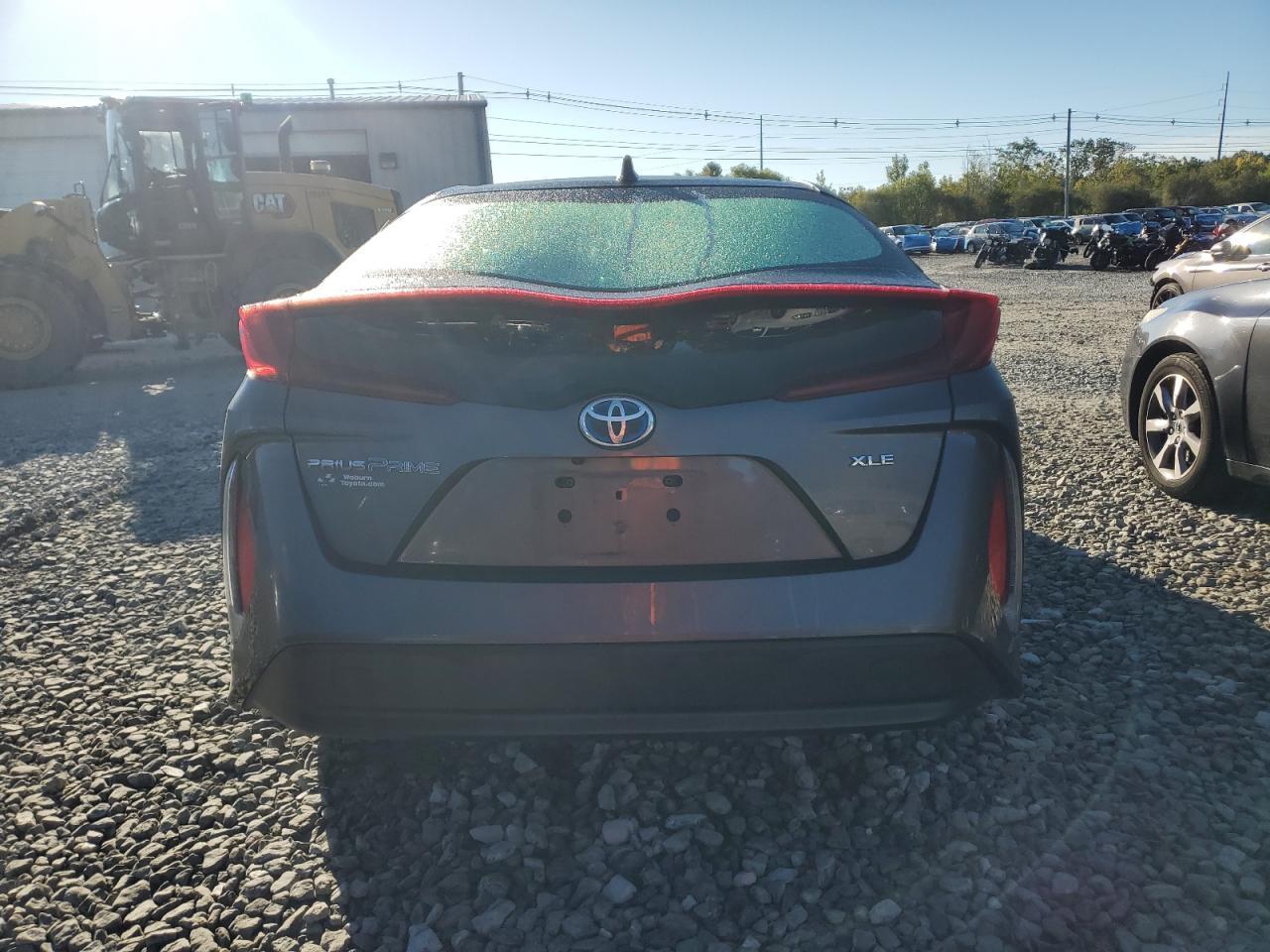 2021 Toyota Prius Prime Le - Image 6