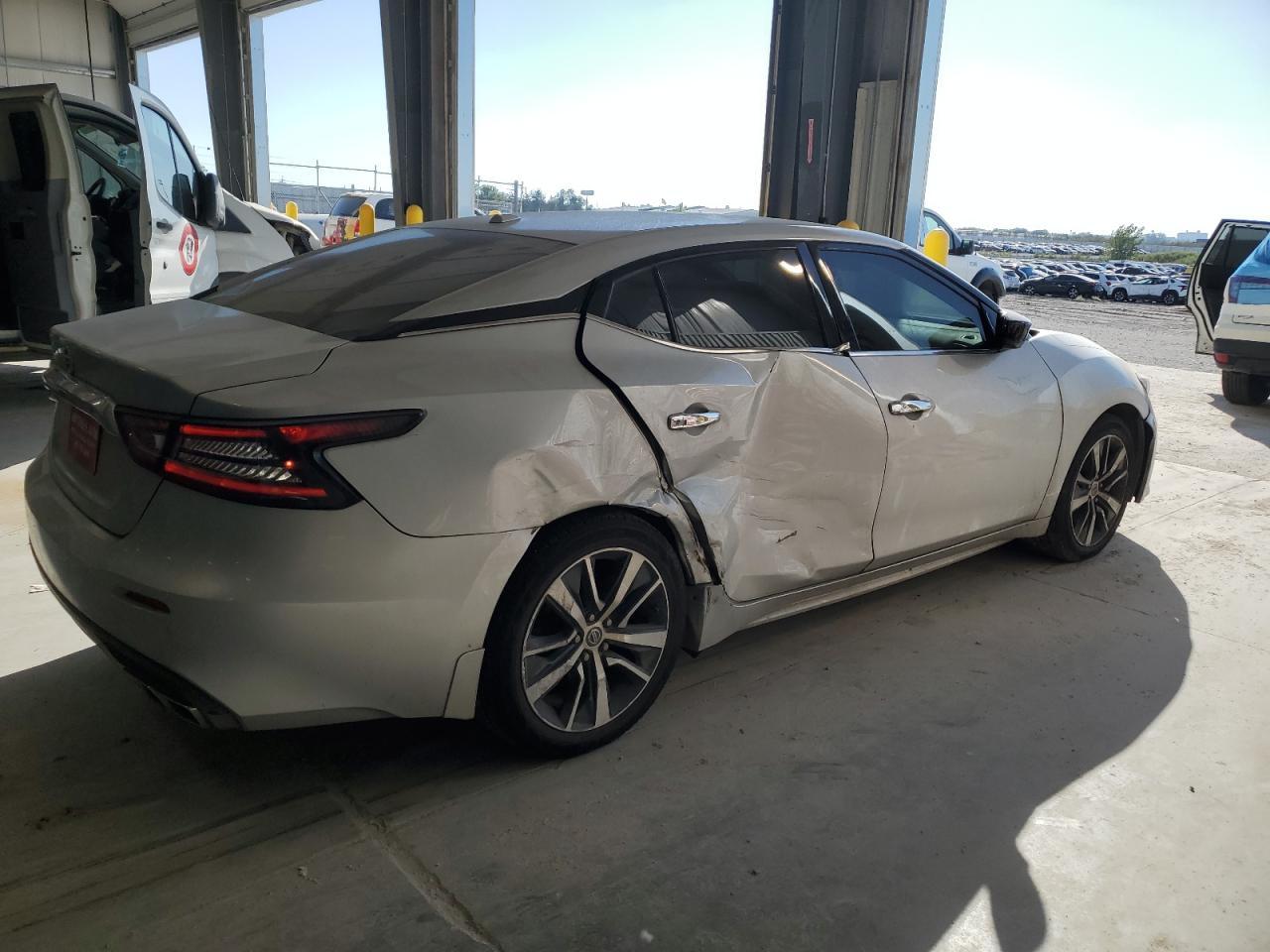 2020 Nissan Maxima S - Image 3