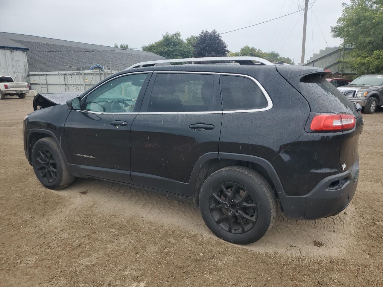 2017 Jeep Cherokee Latitude - Image 2