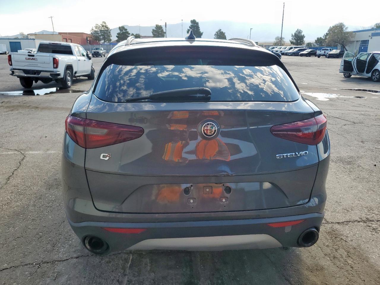 2018 Alfa Romeo Stelvio Sport - Image 6