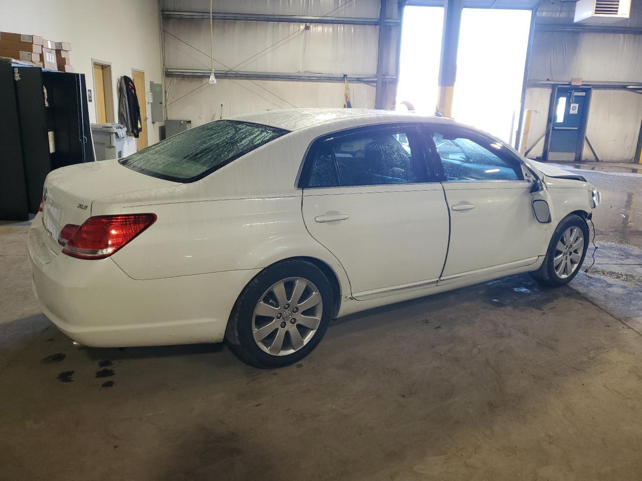 2005 Toyota Avalon Xl - Фото 3