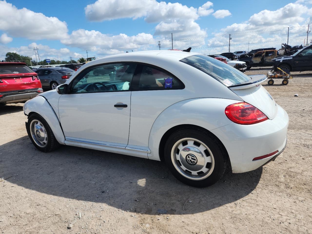 2016 Volkswagen Beetle 1.8T - Image 2