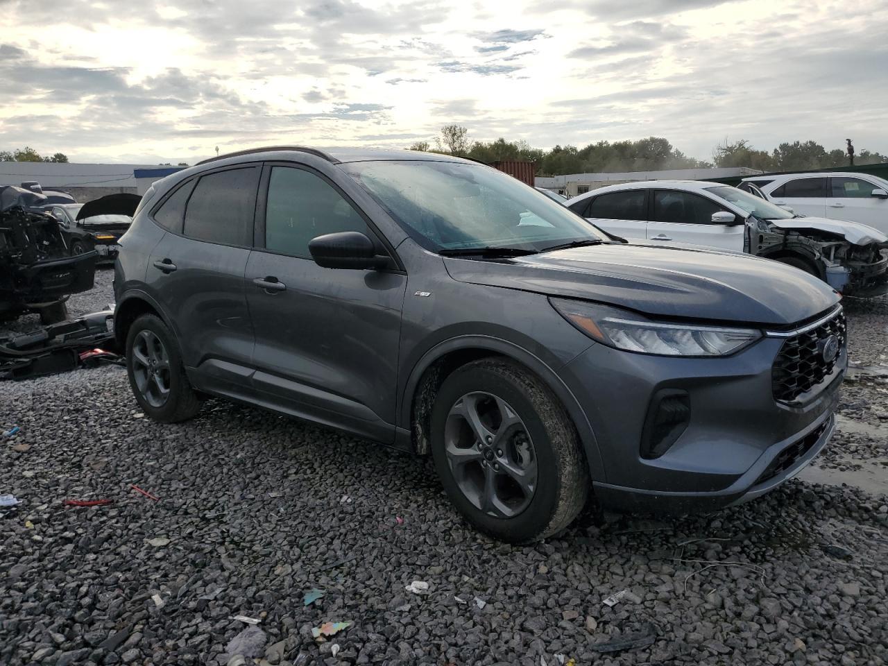 2023 Ford Escape St Line - Image 4