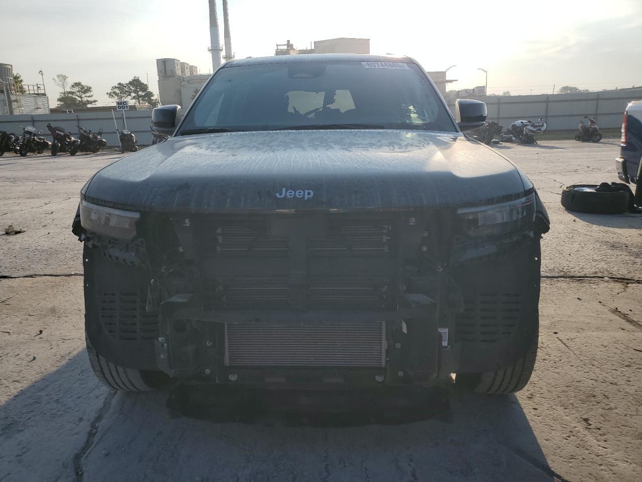 2024 Jeep Grand Cherokee Laredo - Image 5