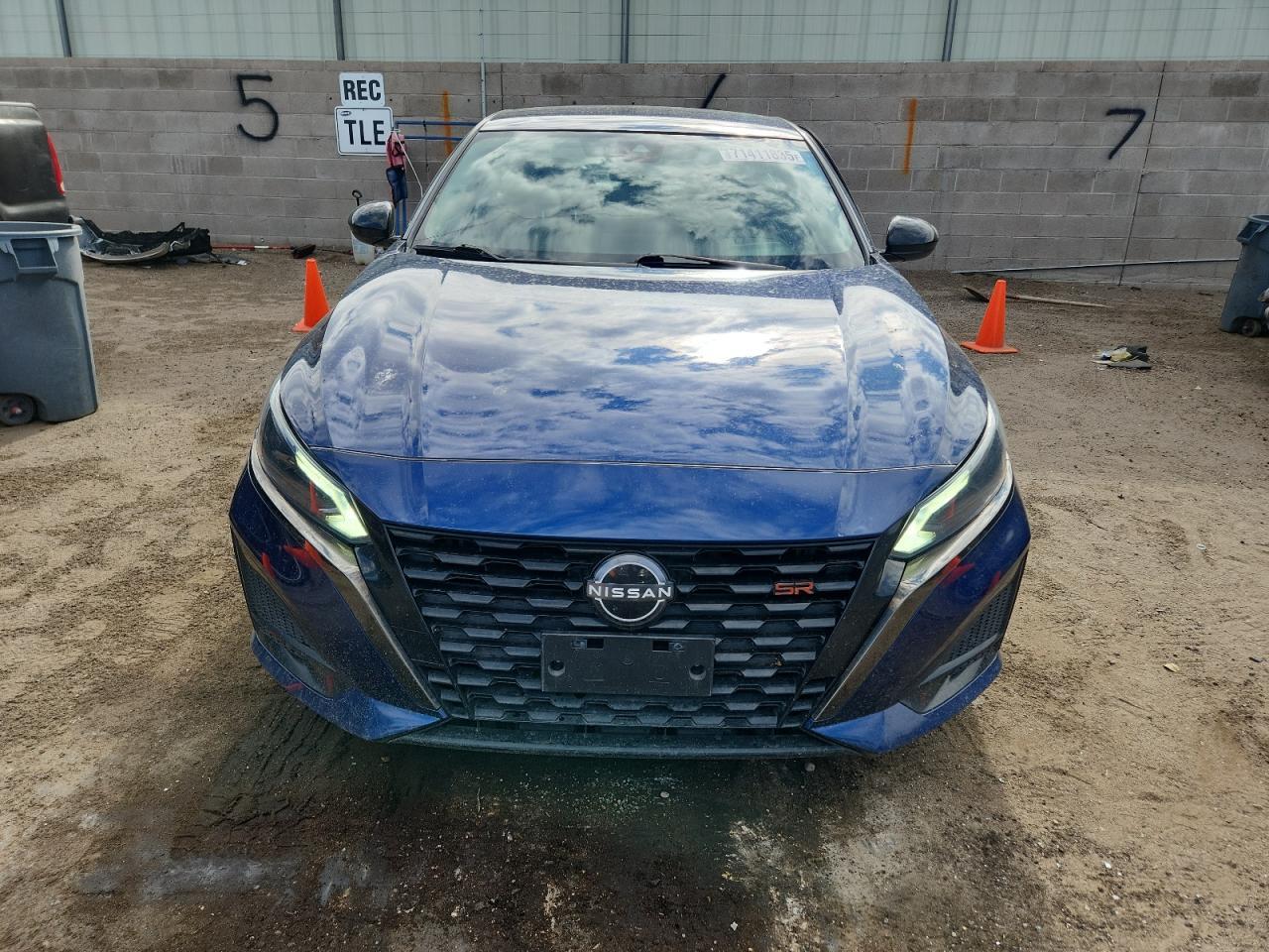 2023 Nissan Altima Sr - Image 5