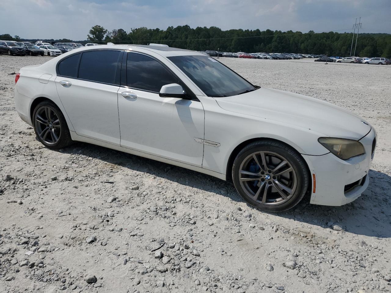 2011 BMW 750 I - Image 4