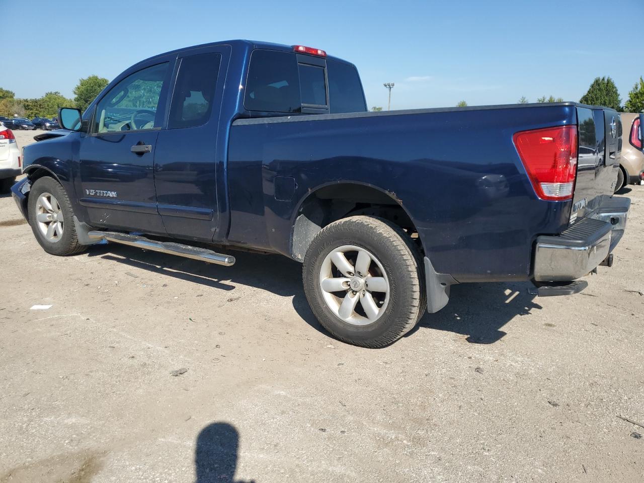 2010 Nissan Titan Xe - Image 2