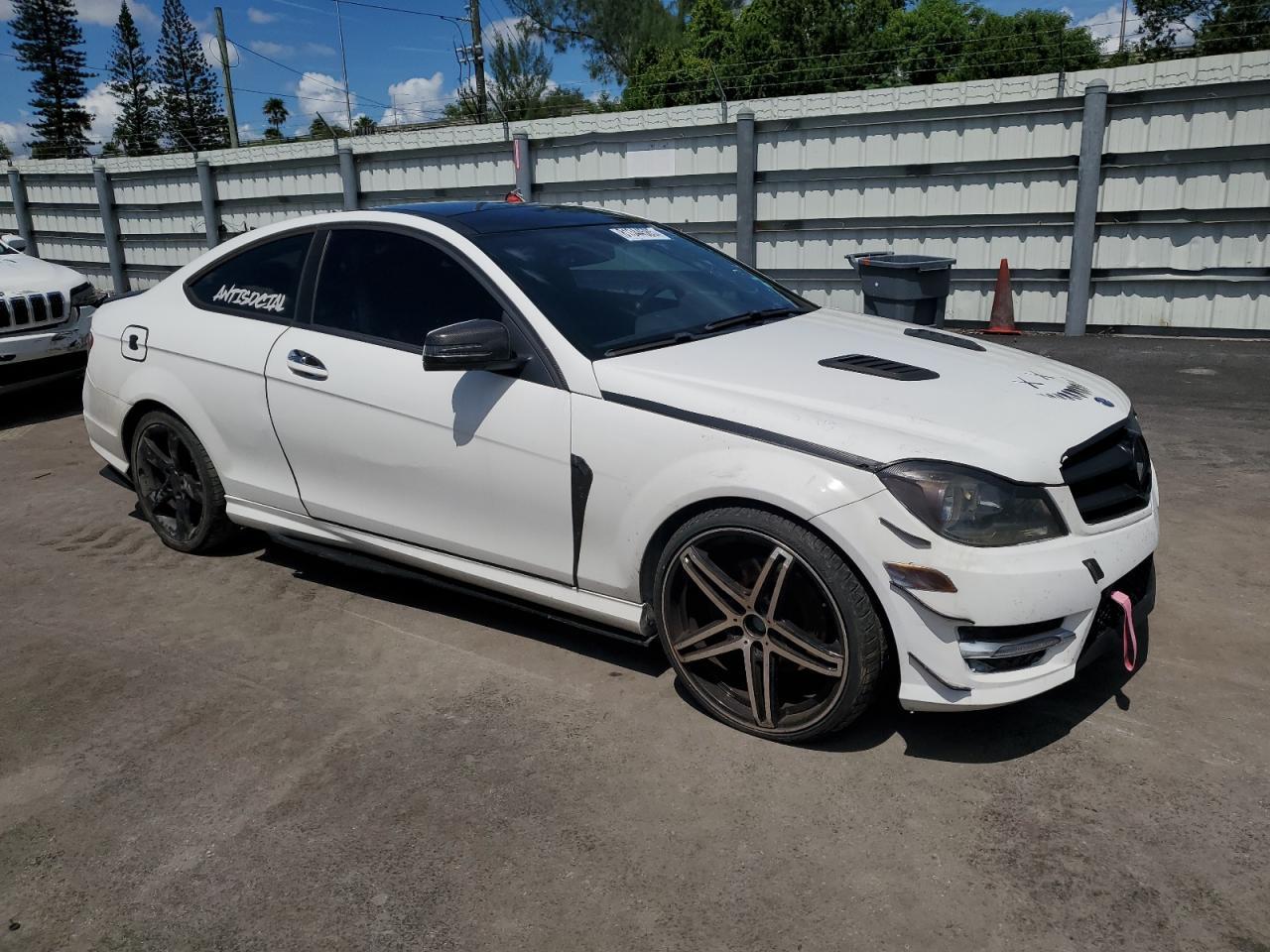 2015 Mercedes-Benz C 350 - Фото 4