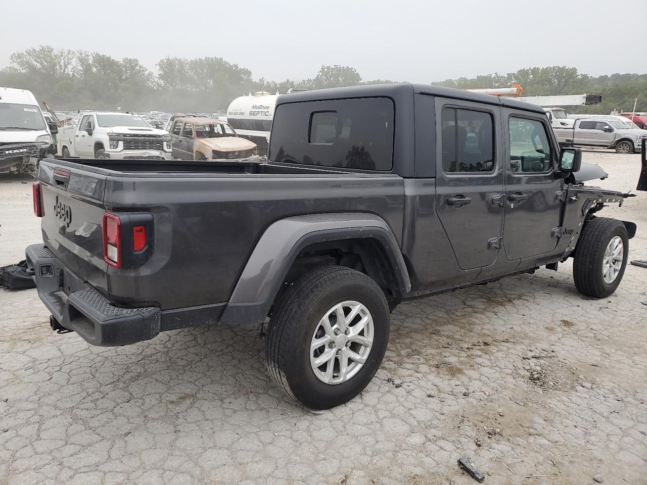 2023 Jeep Gladiator Sport - Фото 3
