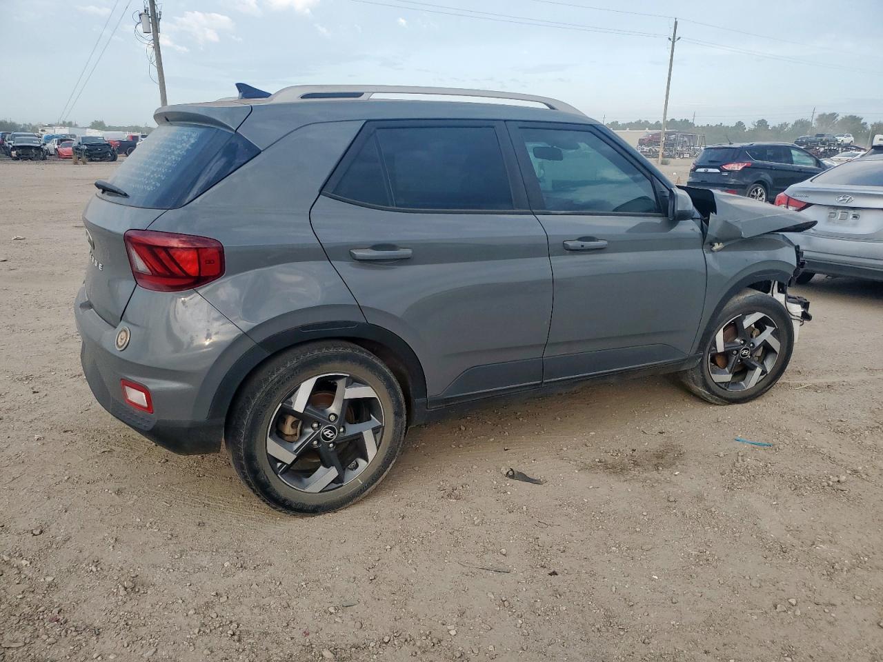 2021 Hyundai Venue Sel - Фото 3