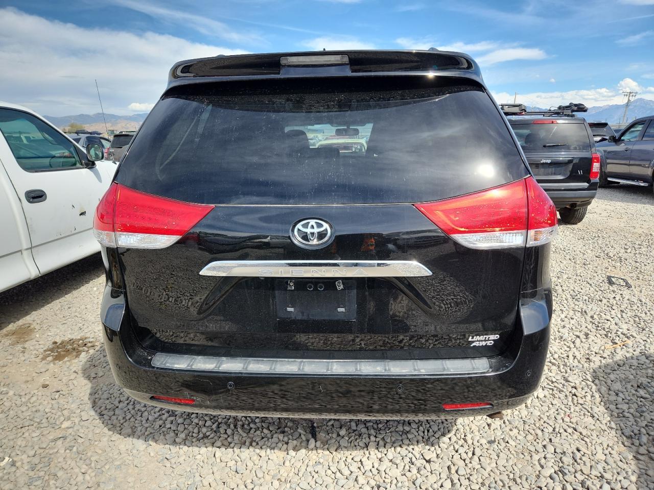 2014 Toyota Sienna Xle - Фото 6