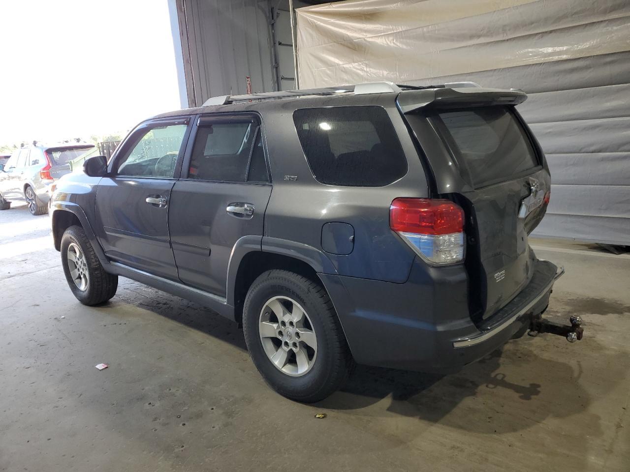 2010 Toyota 4Runner Sr5 - Image 2