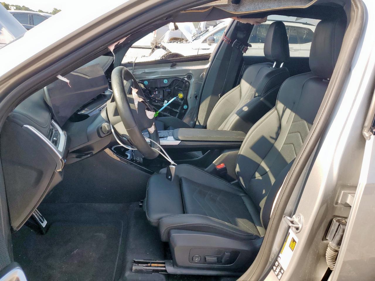 2025 BMW X1 xDrive28I - Image 7