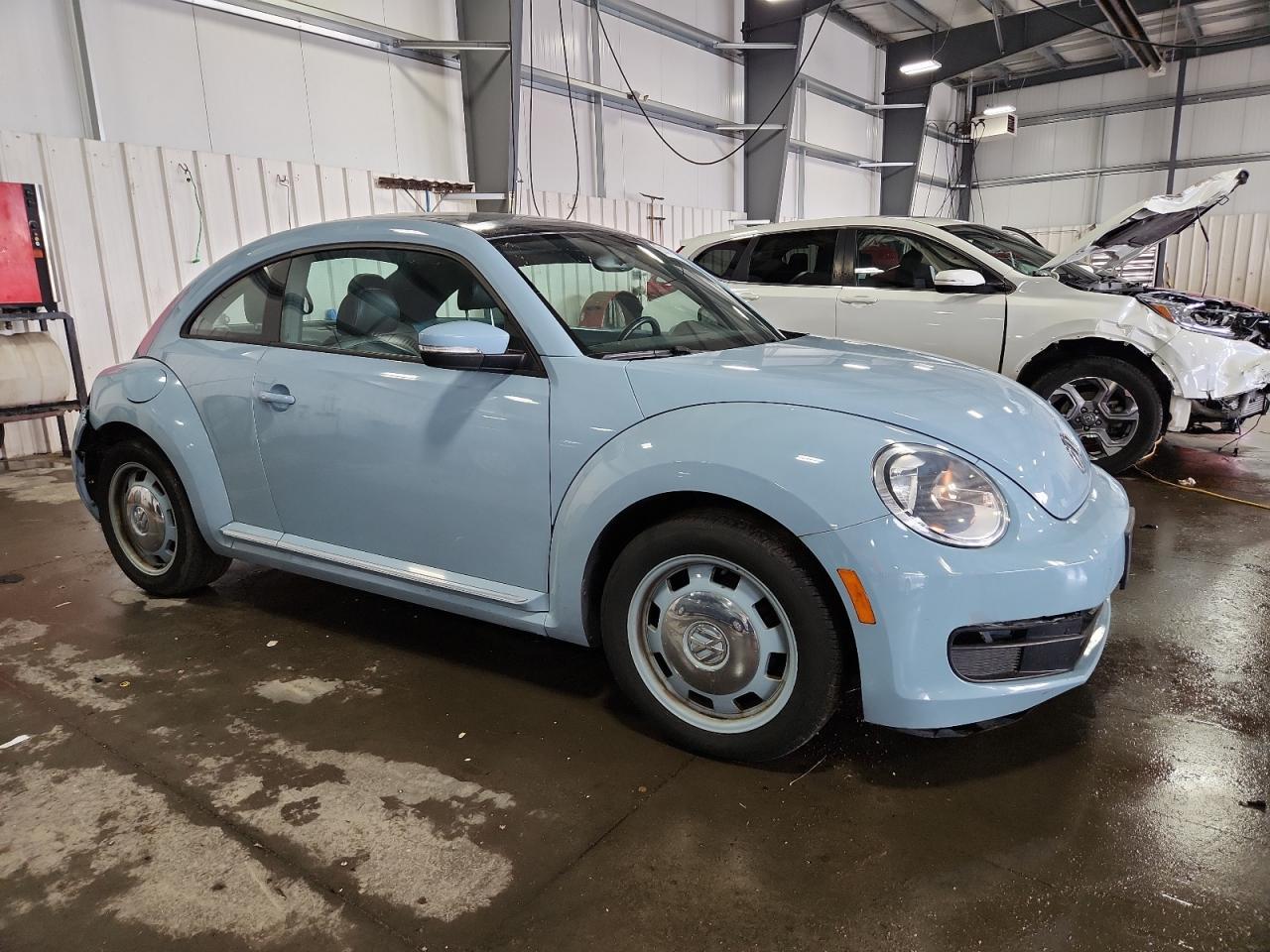 2014 Volkswagen Beetle - Фото 4