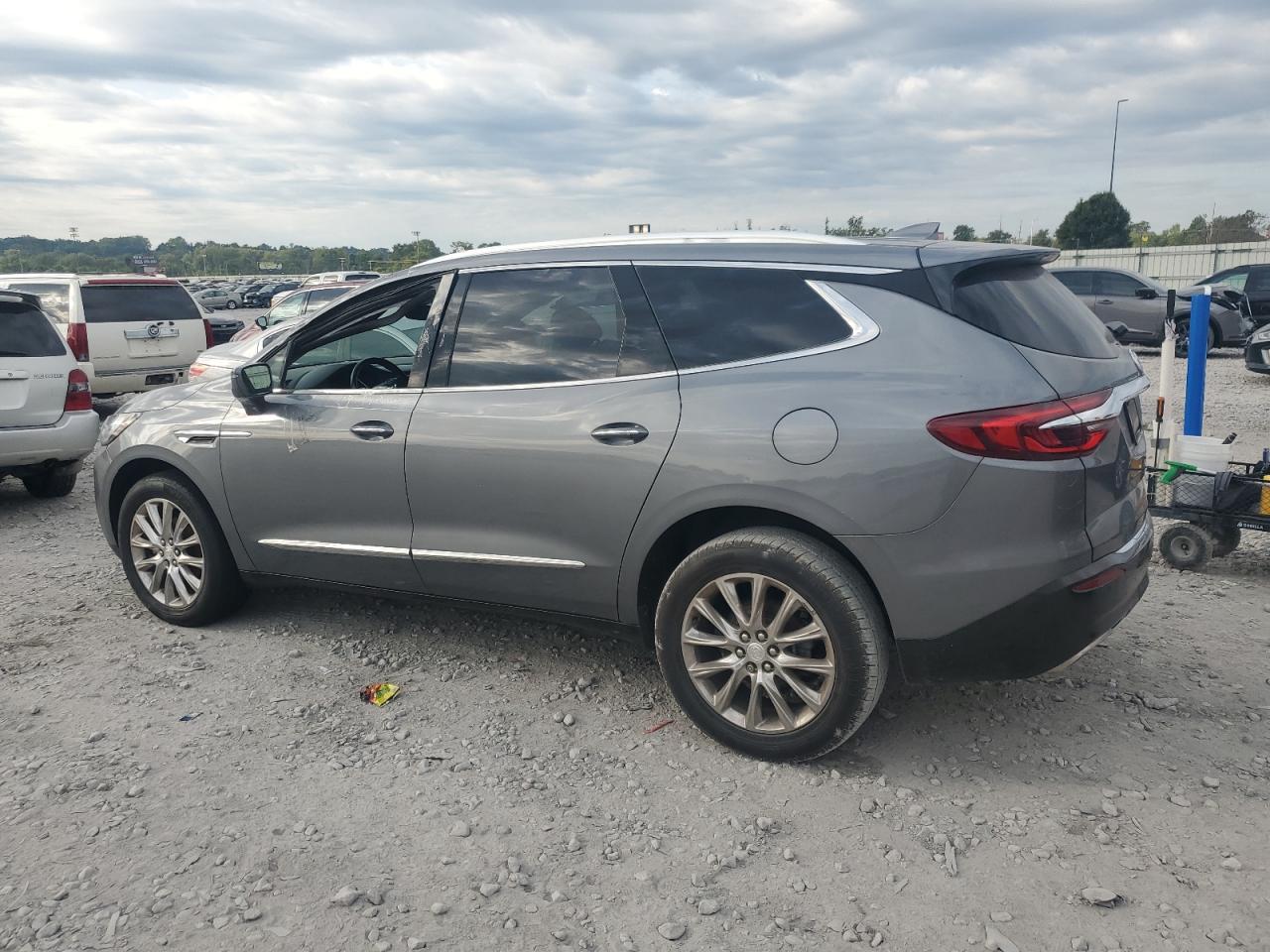 2019 Buick Enclave Essence - Image 2