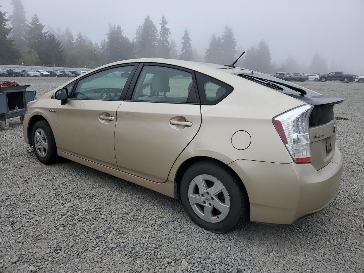 2010 Toyota Prius - Image 2