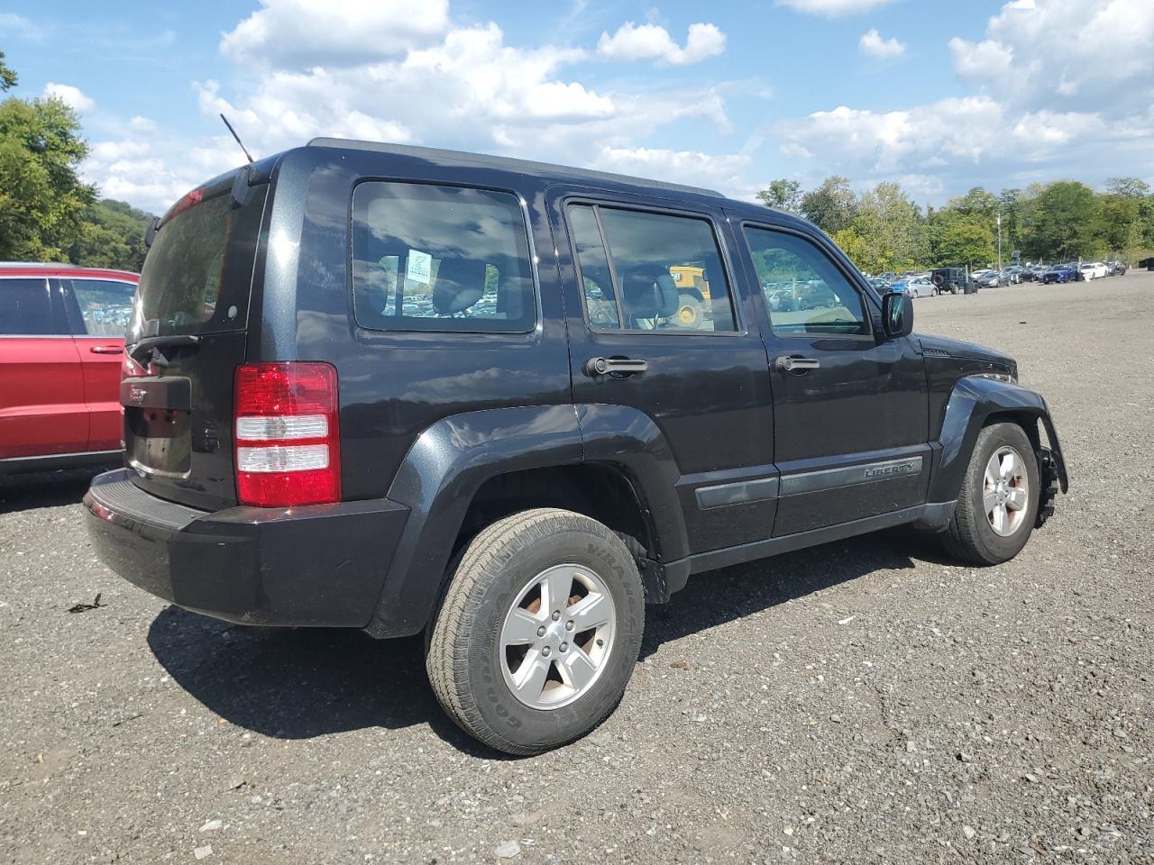 2012 Jeep Liberty Sport - Фото 3