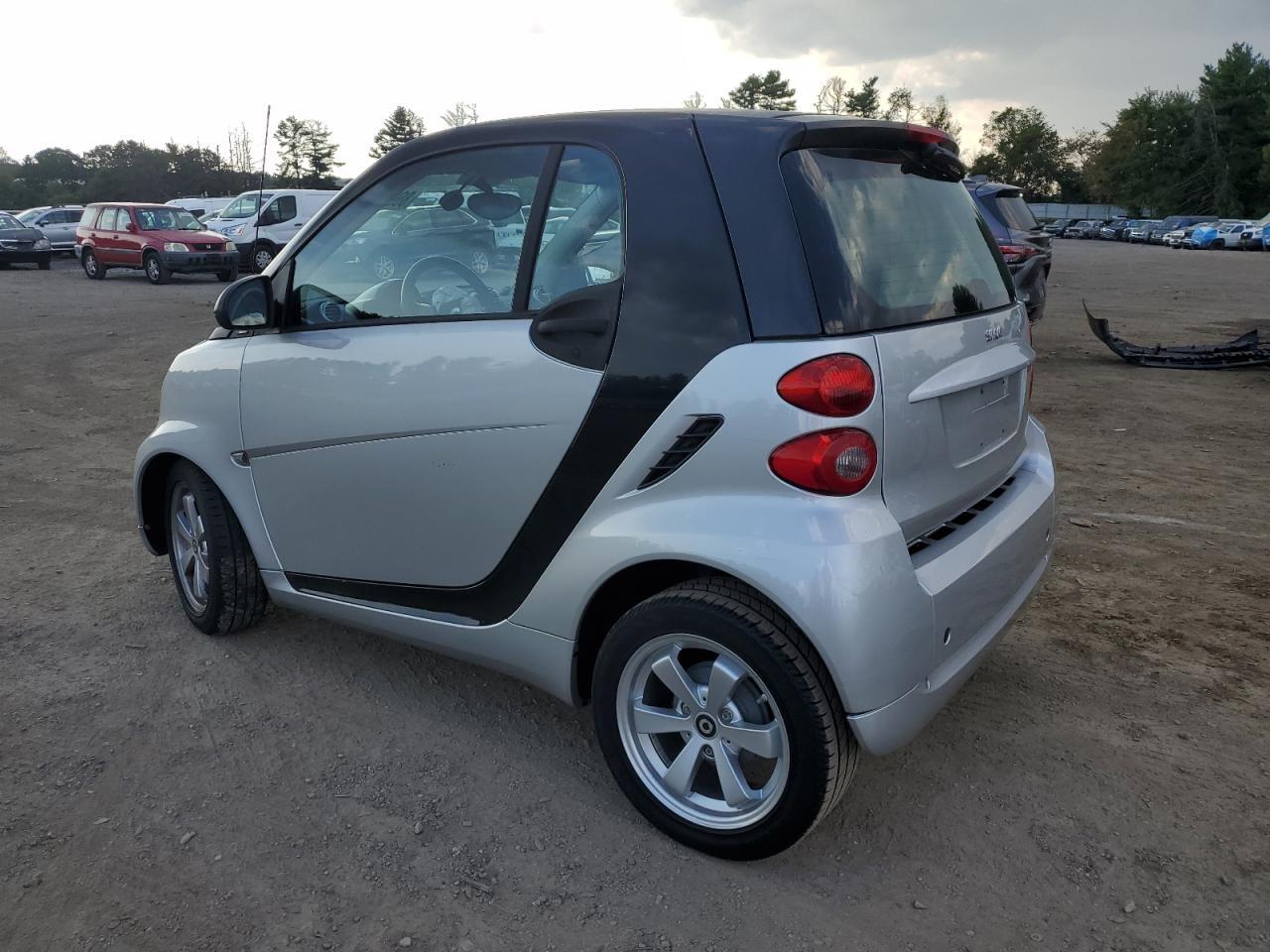 2012 Smart Fortwo Pure - Image 2