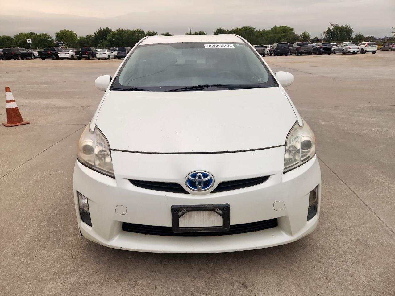 2011 Toyota Prius Two - Image 5
