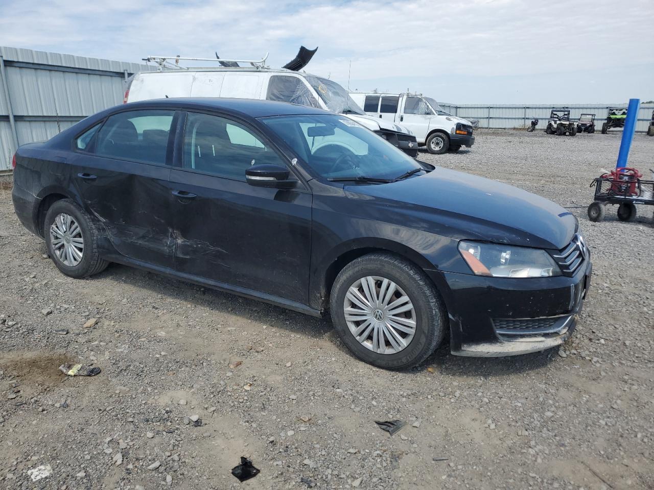 2014 Volkswagen Passat S - Image 4