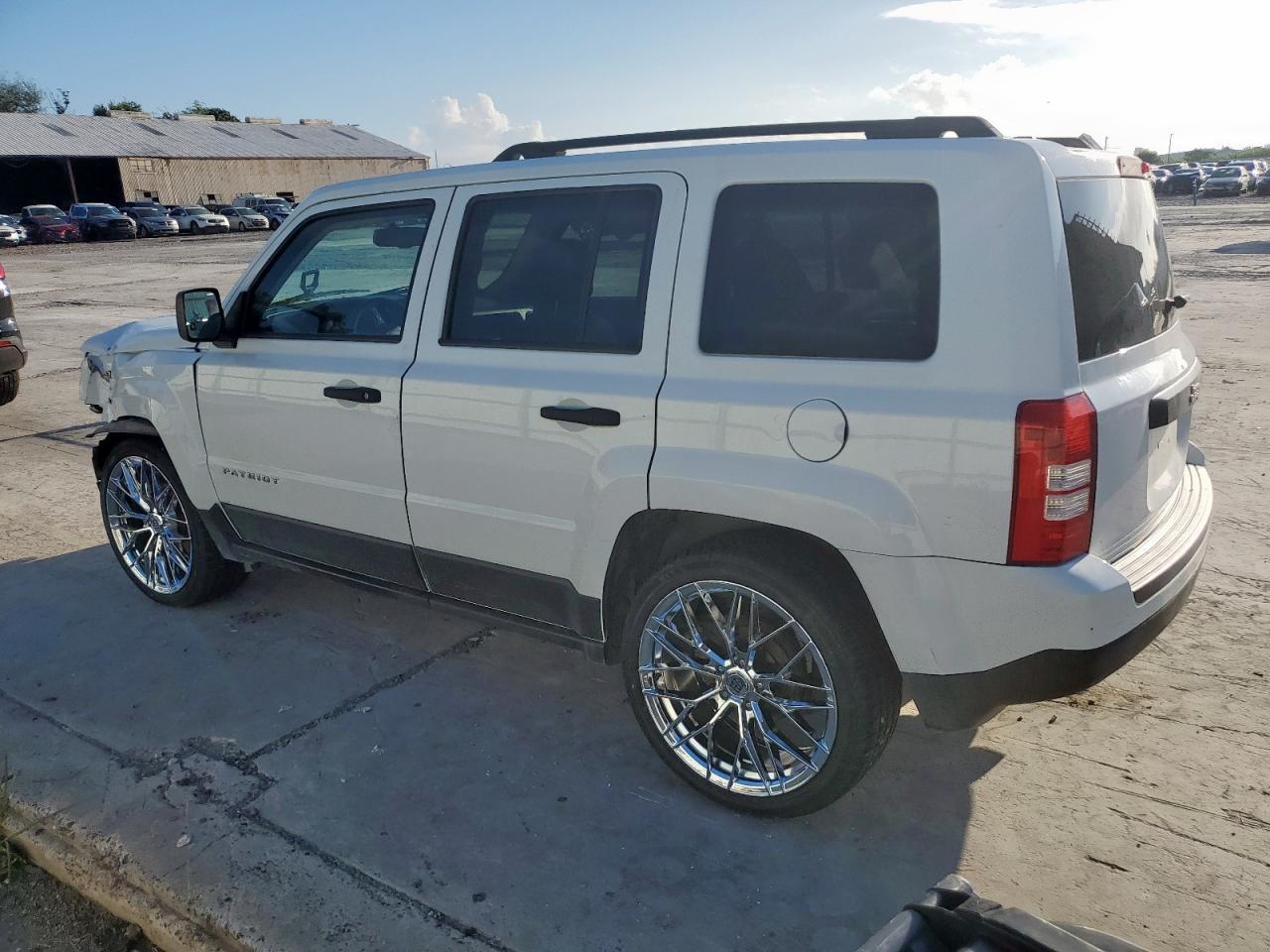 2016 Jeep Patriot Sport - Фото 2