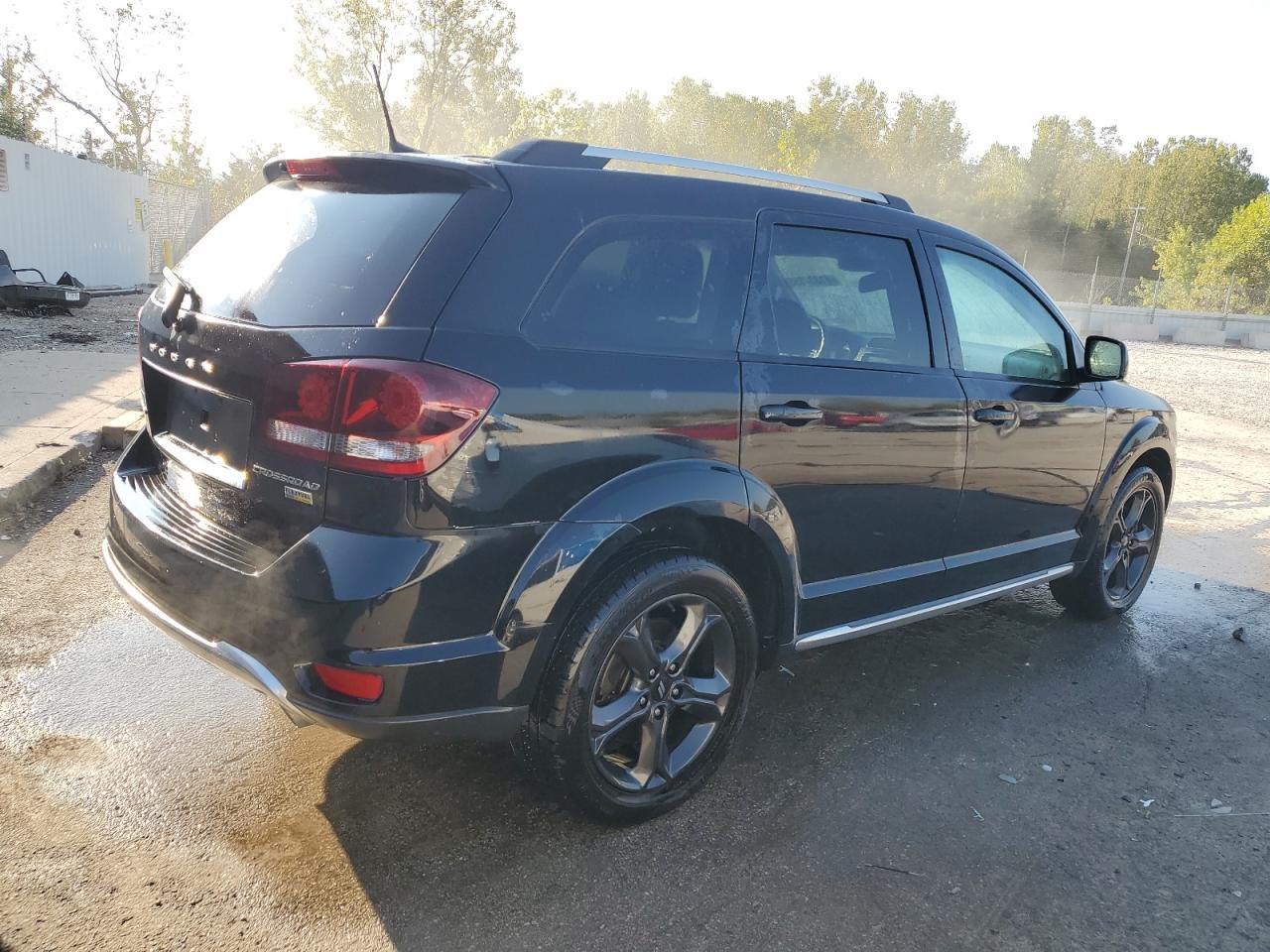 2019 Dodge Journey Crossroad - Image 3